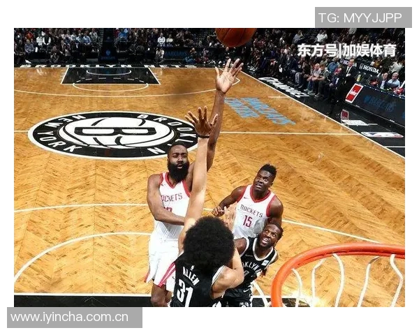 火箭队进攻火力全开但防守漏洞频现能否实现双赢局面